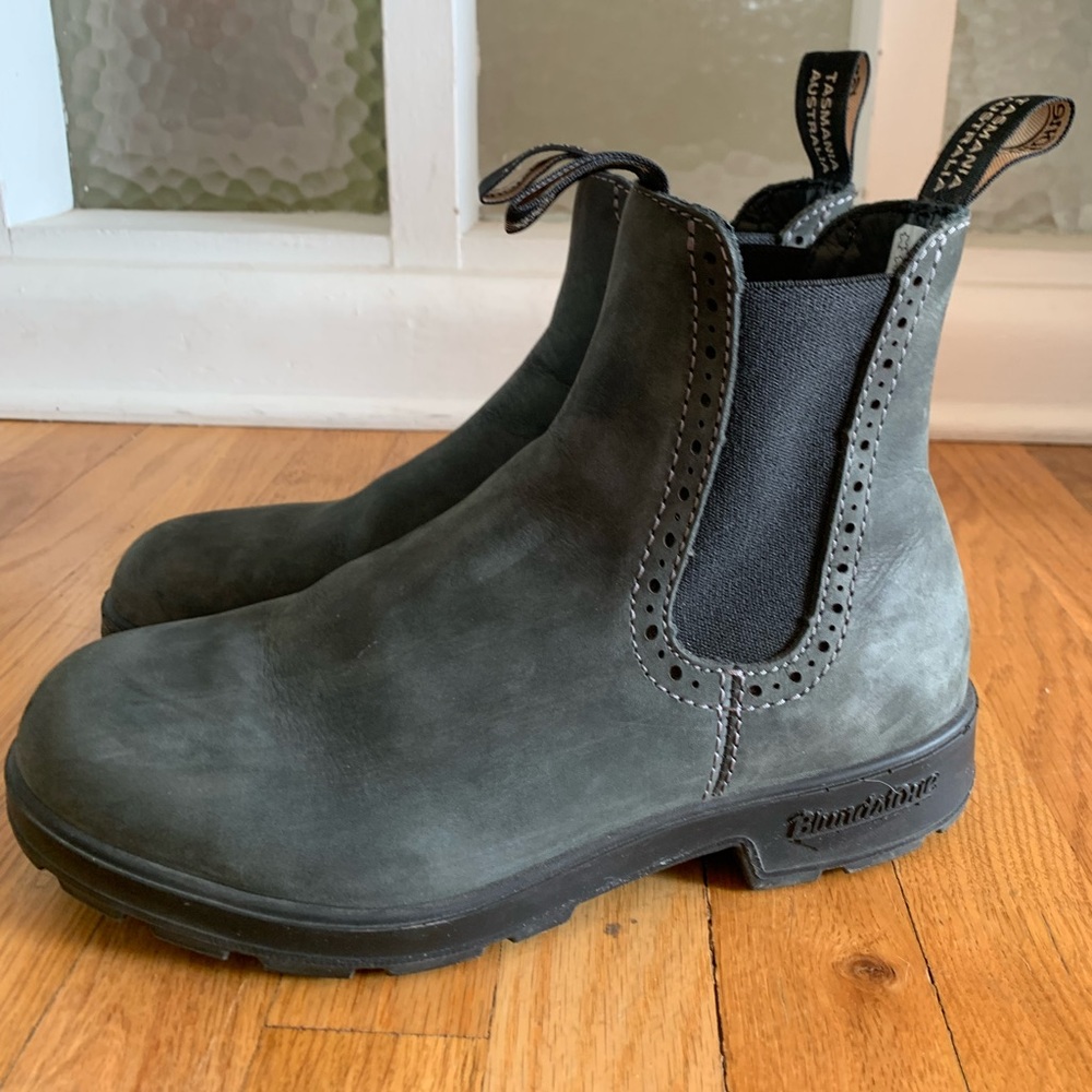 Blundstone Chelsea Boots // Women’s AU size 5.5 (fits like a 8)
